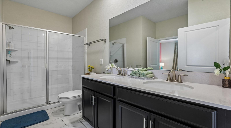 Davenport, Florida 33896, 8 Bedroom Bedrooms, ,5 Bathroombathrooms,Residential,For Sale,Sommerset Hills,0,Mfro6437880
