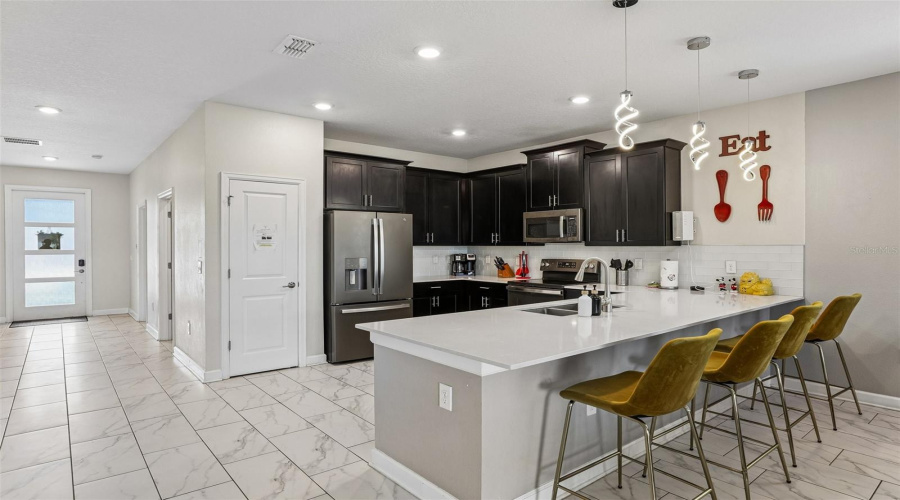 Davenport, Florida 33896, 8 Bedroom Bedrooms, ,5 Bathroombathrooms,Residential,For Sale,Sommerset Hills,0,Mfro6437880