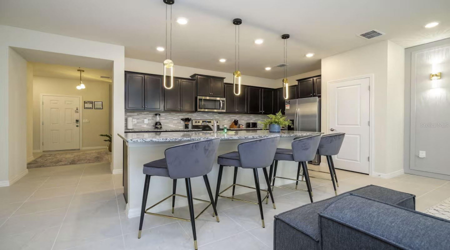 Davenport, Florida 33897, 5 Bedroom Bedrooms, ,4 Bathroombathrooms,Residential,For Sale,Lana,0,Mfro6266112
