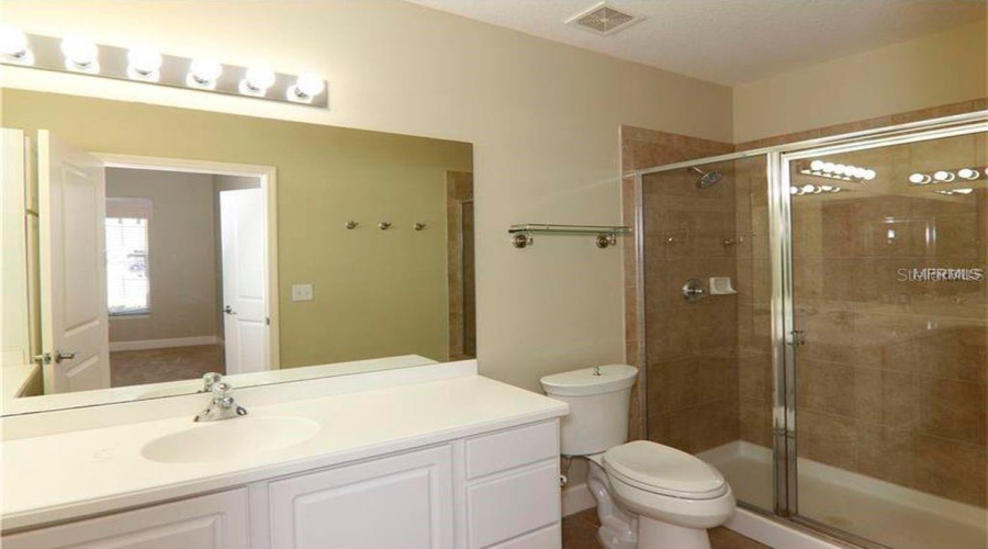 Celebration, Florida 34747, 2 Bedroom Bedrooms, ,2 Bathroombathrooms,Residential,For Sale,Celebration Ave,0,Mfro6294067