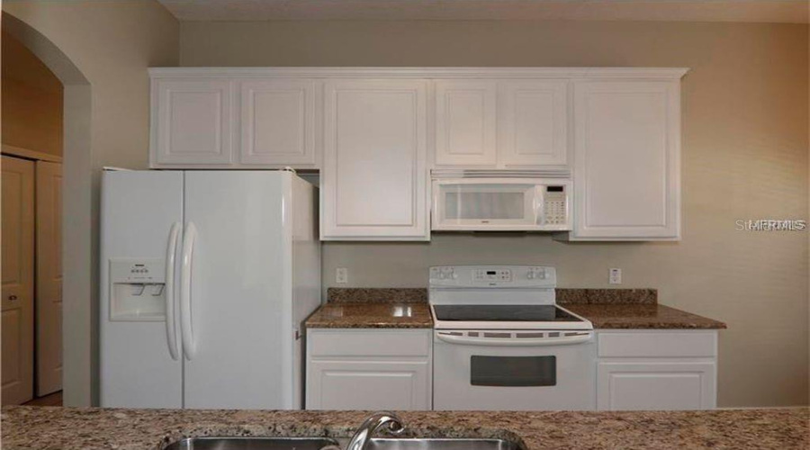 Celebration, Florida 34747, 2 Bedroom Bedrooms, ,2 Bathroombathrooms,Residential,For Sale,Celebration Ave,0,Mfro6294067