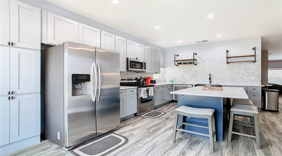 Kissimmee, Florida 34747, 4 Bedroom Bedrooms, ,2 Bathroombathrooms,Residential,For Sale,King Palm,0,Mfro6391549