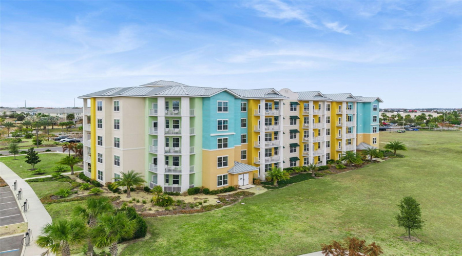 Kissimmee, Florida 34747, 2 Bedroom Bedrooms, ,2 Bathroombathrooms,Residential,For Sale,Sunset Walk,0,Mfrs5141552