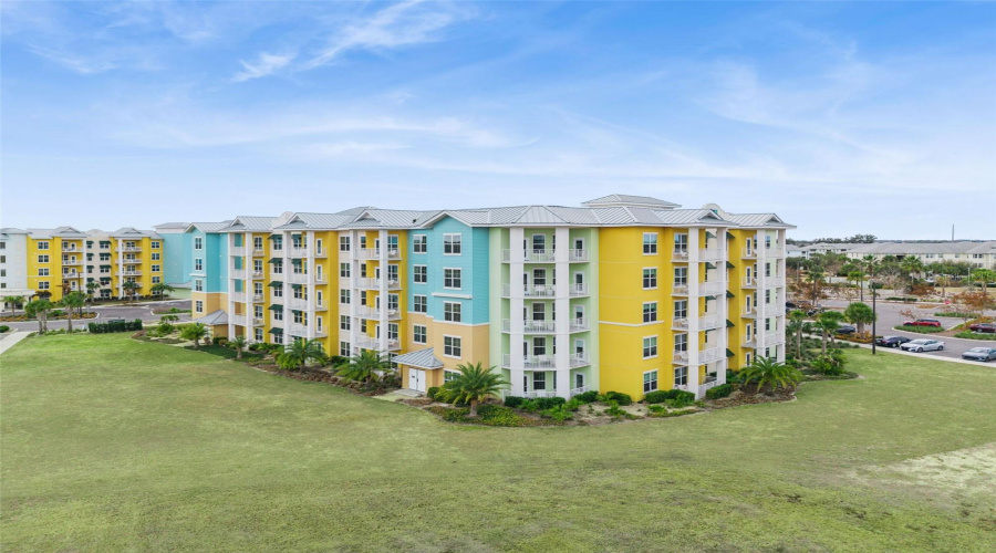 Kissimmee, Florida 34747, 2 Bedroom Bedrooms, ,2 Bathroombathrooms,Residential,For Sale,Sunset Walk,0,Mfrs5141552