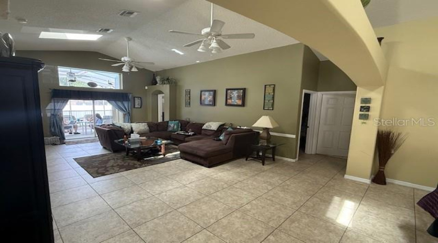 Kissimmee, Florida 34747, 5 Bedroom Bedrooms, ,4 Bathroombathrooms,Residential,For Sale,Indian Creek,0,Mfro6395293