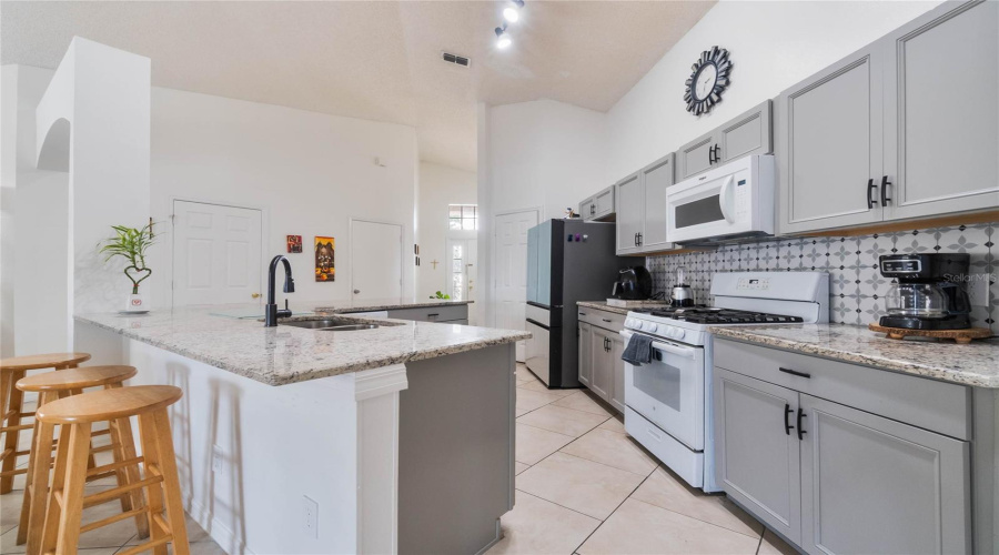 Davenport, Florida 33837, 4 Bedroom Bedrooms, ,2 Bathroombathrooms,Residential,For Sale,Lady Diana,0,Mfro6402082