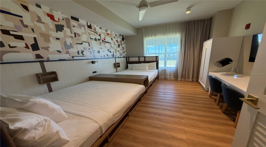 Kissimmee, Florida 34747, 2 Bedroom Bedrooms, ,2 Bathroombathrooms,Residential,For Sale,Sunset Walk,0,Mfrs5137379