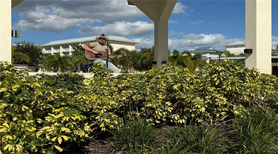 Kissimmee, Florida 34747, 2 Bedroom Bedrooms, ,2 Bathroombathrooms,Residential,For Sale,Sunset Walk,0,Mfrs5137379