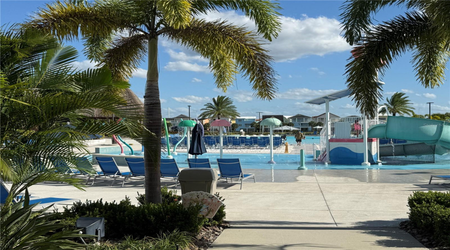 Kissimmee, Florida 34747, 2 Bedroom Bedrooms, ,2 Bathroombathrooms,Residential,For Sale,Sunset Walk,0,Mfrs5137379