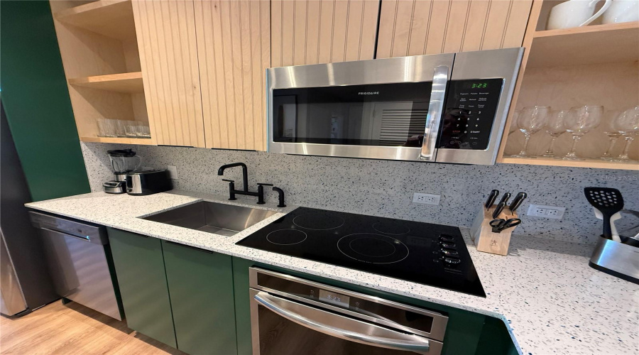 Kissimmee, Florida 34747, 2 Bedroom Bedrooms, ,2 Bathroombathrooms,Residential,For Sale,Sunset Walk,0,Mfrs5137379