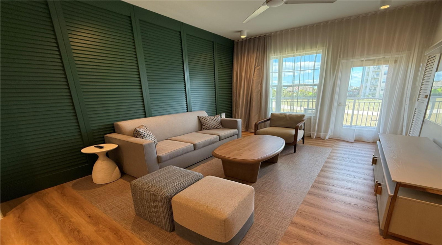 Kissimmee, Florida 34747, 2 Bedroom Bedrooms, ,2 Bathroombathrooms,Residential,For Sale,Sunset Walk,0,Mfrs5137379
