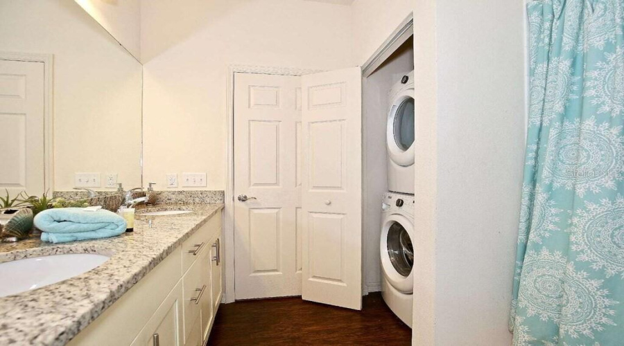 Kissimmee, Florida 34747, 3 Bedroom Bedrooms, ,2 Bathroombathrooms,Residential,For Sale,Wish,0,Mfro6339432