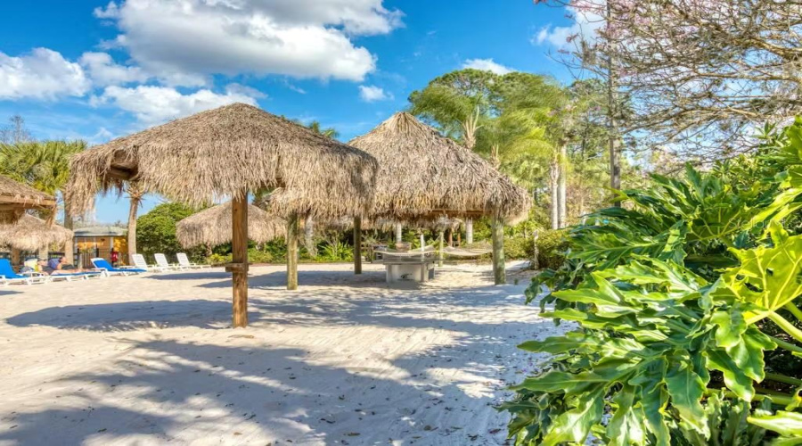 Davenport, Florida 33897, 3 Bedroom Bedrooms, ,2 Bathroombathrooms,Residential,For Sale,Gran Bahama,0,Mfro6371140