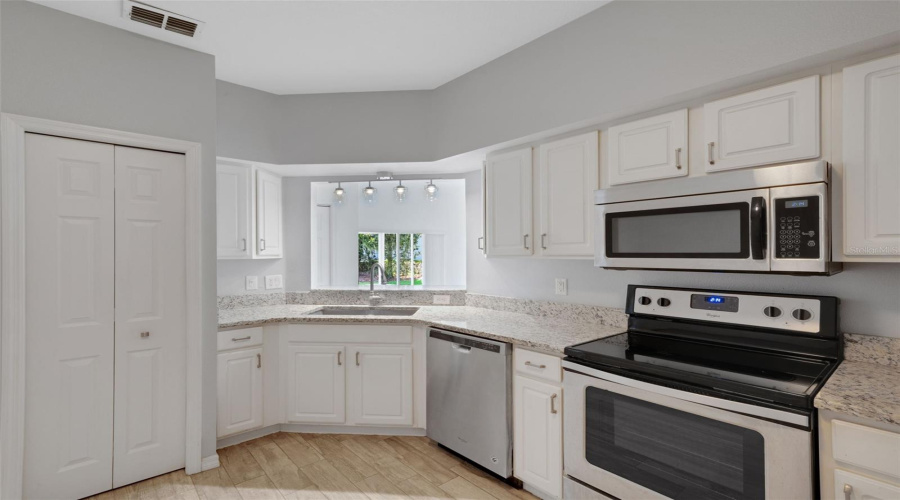 Davenport, Florida 33837, 2 Bedroom Bedrooms, ,2 Bathroombathrooms,Residential,For Sale,Eagle Ridge,0,Mfrs5150613