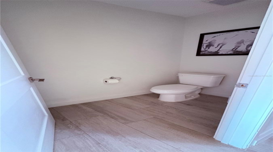 Kissimmee, Florida 34747, 2 Bedroom Bedrooms, ,2 Bathroombathrooms,Residential,For Sale,Grove Resort,0,Mfro6387351