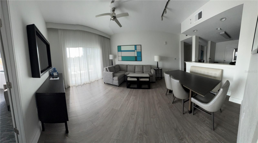 Kissimmee, Florida 34747, 2 Bedroom Bedrooms, ,2 Bathroombathrooms,Residential,For Sale,Grove Resort,0,Mfro6387351