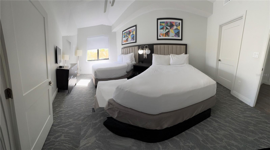 Kissimmee, Florida 34747, 2 Bedroom Bedrooms, ,2 Bathroombathrooms,Residential,For Sale,Grove Resort,0,Mfro6387351