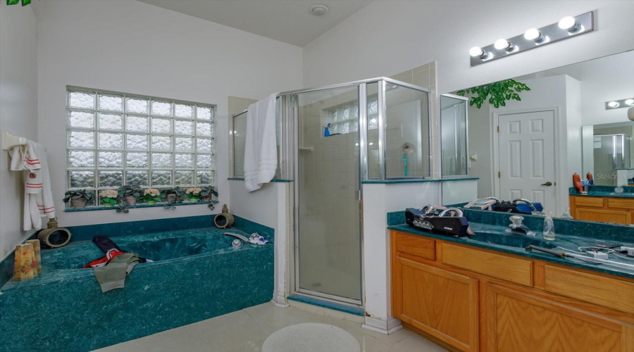 Davenport, Florida 33897, 5 Bedroom Bedrooms, ,4 Bathroombathrooms,Residential,For Sale,Ballyshannon,0,Mfro6309913