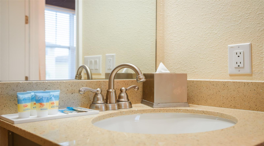 Kissimmee, Florida 34747, 2 Bedroom Bedrooms, ,2 Bathroombathrooms,Residential,For Sale,Dreamsicle,0,Mfro6387518