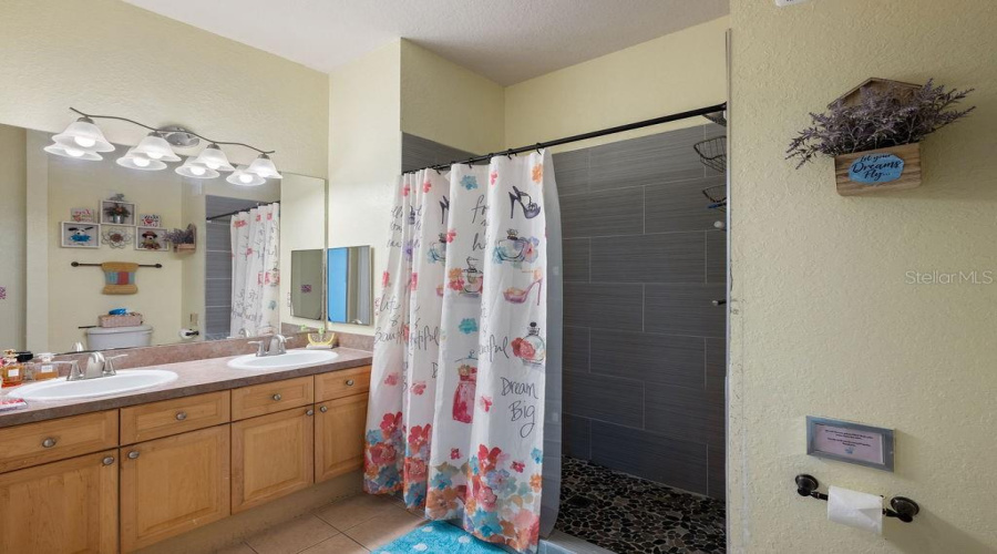 Davenport, Florida 33896, 3 Bedroom Bedrooms, ,2 Bathroombathrooms,Residential,For Sale,Terrace Ridge,0,Mfro6372287