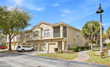 Kissimmee, Florida 34747, 3 Bedroom Bedrooms, ,2 Bathroombathrooms,Residential,For Sale,Bliss,0,Mfro6388497