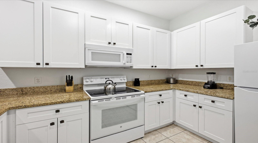 Davenport, Florida 33897, 3 Bedroom Bedrooms, ,2 Bathroombathrooms,Residential,For Sale,Andros Avenue,0,Mfro6402539