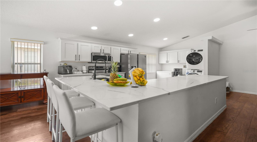 Davenport, Florida 33897, 4 Bedroom Bedrooms, ,2 Bathroombathrooms,Residential,For Sale,Pine Cone,0,Mfrs5151781