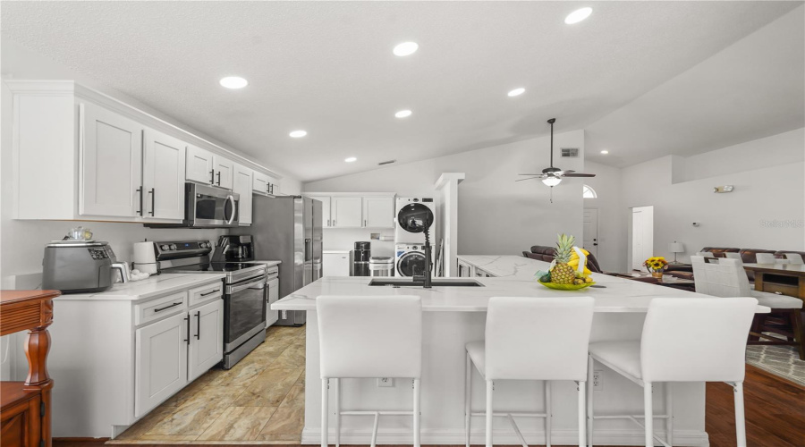 Davenport, Florida 33897, 4 Bedroom Bedrooms, ,2 Bathroombathrooms,Residential,For Sale,Pine Cone,0,Mfrs5151781