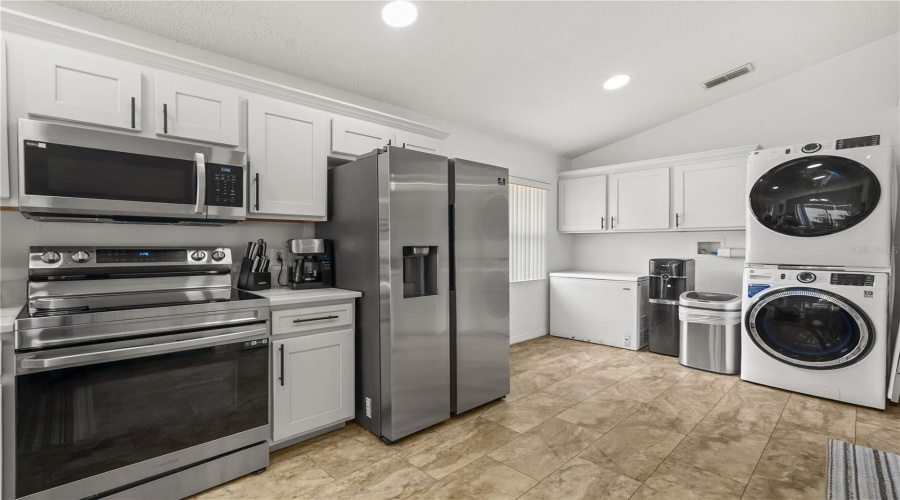 Davenport, Florida 33897, 4 Bedroom Bedrooms, ,2 Bathroombathrooms,Residential,For Sale,Pine Cone,0,Mfrs5151781