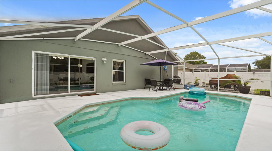 Davenport, Florida 33897, 4 Bedroom Bedrooms, ,2 Bathroombathrooms,Residential,For Sale,Pine Cone,0,Mfrs5151781