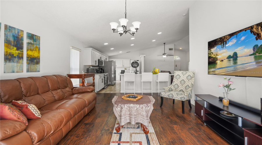 Davenport, Florida 33897, 4 Bedroom Bedrooms, ,2 Bathroombathrooms,Residential,For Sale,Pine Cone,0,Mfrs5151781