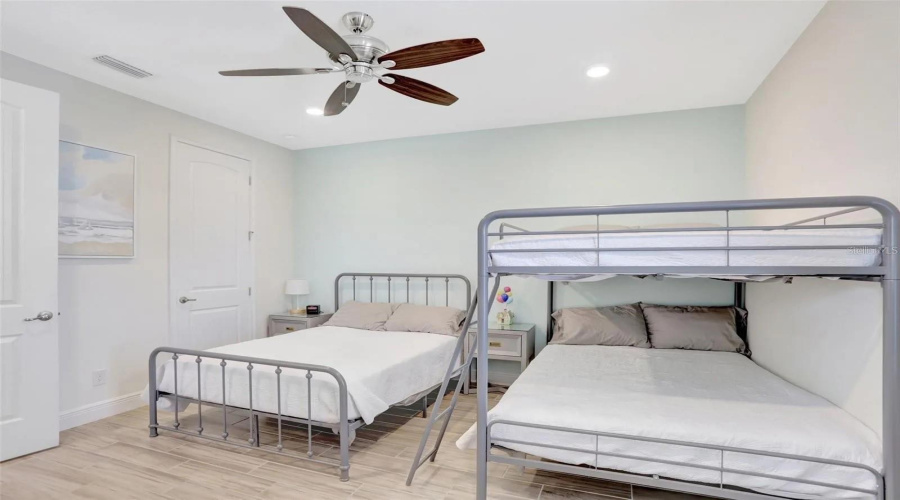Kissimmee, Florida 34747, 4 Bedroom Bedrooms, ,4 Bathroombathrooms,Residential,For Sale,Lost Shaker,0,Mfro6345811
