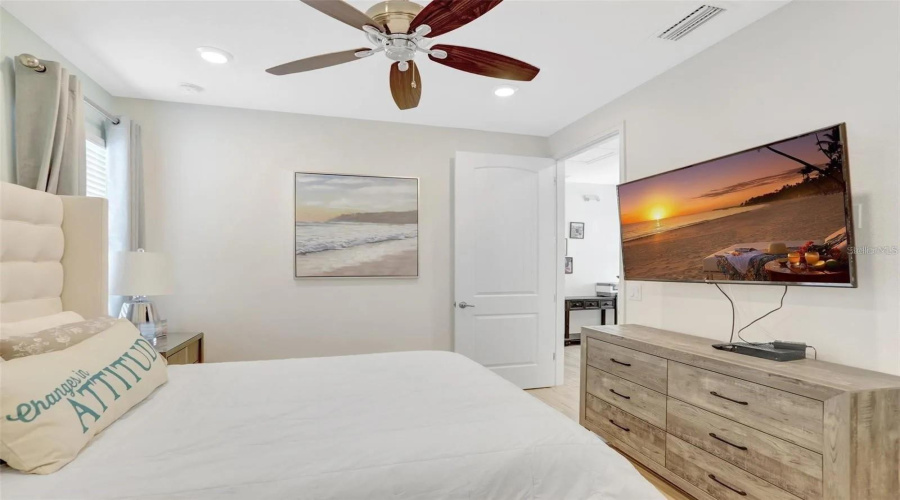 Kissimmee, Florida 34747, 4 Bedroom Bedrooms, ,4 Bathroombathrooms,Residential,For Sale,Lost Shaker,0,Mfro6345811