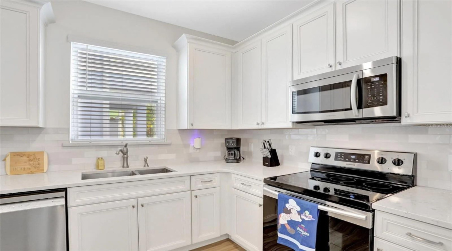 Kissimmee, Florida 34747, 4 Bedroom Bedrooms, ,4 Bathroombathrooms,Residential,For Sale,Lost Shaker,0,Mfro6345811