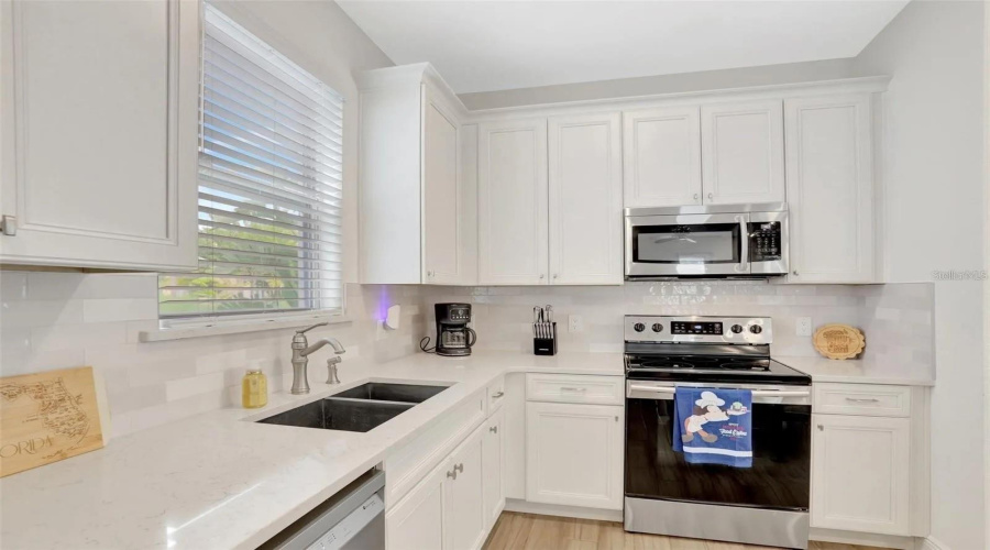 Kissimmee, Florida 34747, 4 Bedroom Bedrooms, ,4 Bathroombathrooms,Residential,For Sale,Lost Shaker,0,Mfro6345811