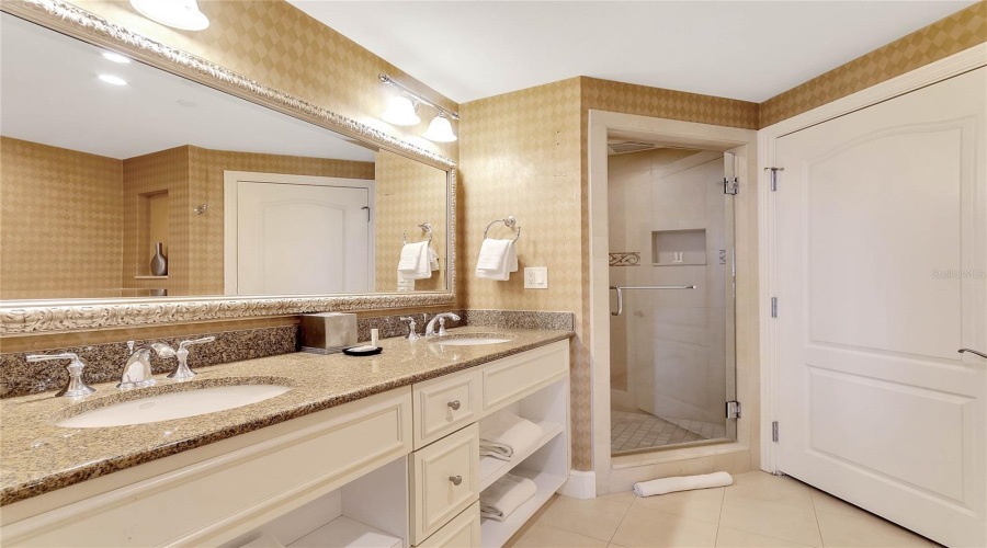 Kissimmee, Florida 34747, 2 Bedroom Bedrooms, ,2 Bathroombathrooms,Residential,For Sale,Gathering,0,Mfro6426460