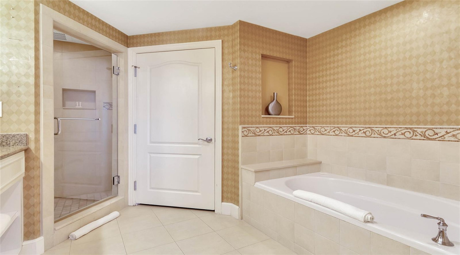 Kissimmee, Florida 34747, 2 Bedroom Bedrooms, ,2 Bathroombathrooms,Residential,For Sale,Gathering,0,Mfro6426460
