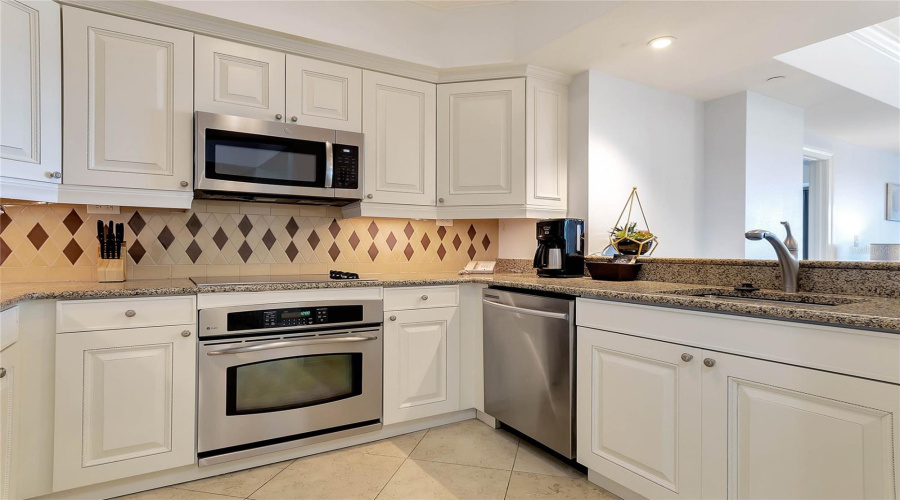 Kissimmee, Florida 34747, 2 Bedroom Bedrooms, ,2 Bathroombathrooms,Residential,For Sale,Gathering,0,Mfro6426460