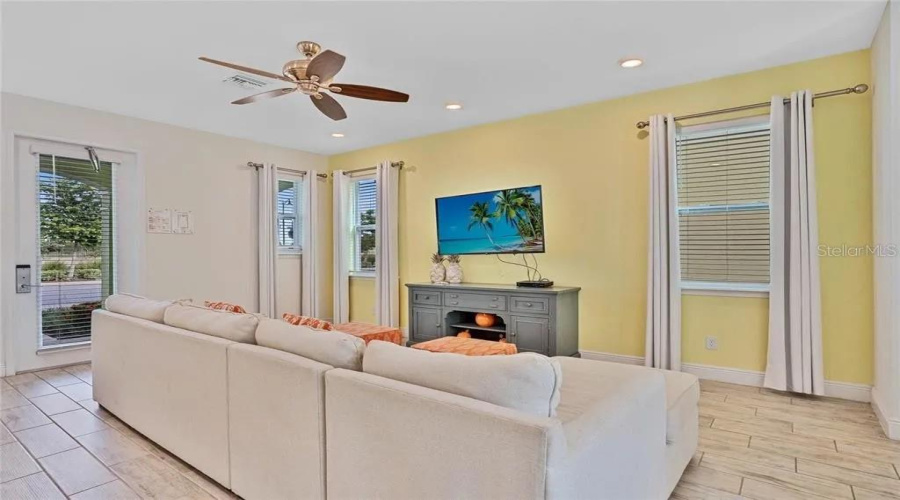 Kissimmee, Florida 34747, 4 Bedroom Bedrooms, ,4 Bathroombathrooms,Residential,For Sale,Salted Rim,0,Mfra4695024