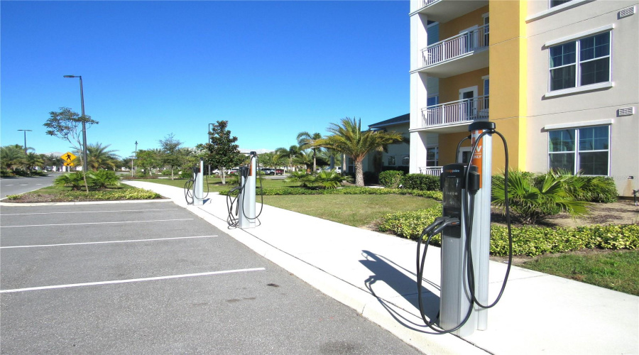 Kissimmee, Florida 34747, 2 Bedroom Bedrooms, ,2 Bathroombathrooms,Residential,For Sale,Sunset Walk Dr,0,Mfrs5142608