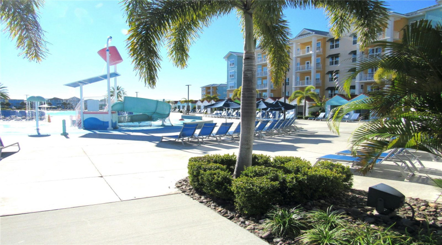 Kissimmee, Florida 34747, 2 Bedroom Bedrooms, ,2 Bathroombathrooms,Residential,For Sale,Sunset Walk Dr,0,Mfrs5142608