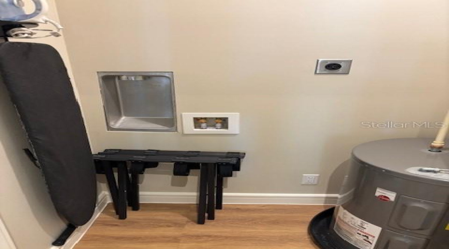 Kissimmee, Florida 34747, 2 Bedroom Bedrooms, ,2 Bathroombathrooms,Residential,For Sale,Sunset Walk Dr,0,Mfrs5142608
