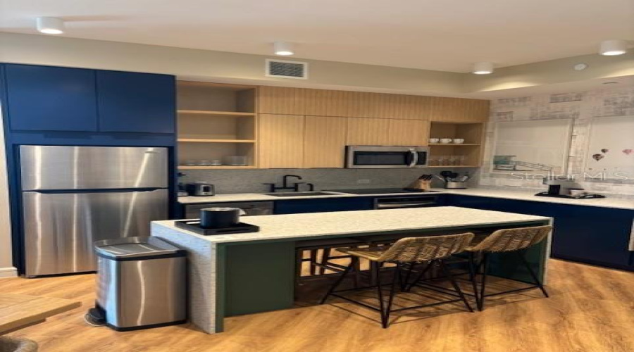 Kissimmee, Florida 34747, 2 Bedroom Bedrooms, ,2 Bathroombathrooms,Residential,For Sale,Sunset Walk Dr,0,Mfrs5142608