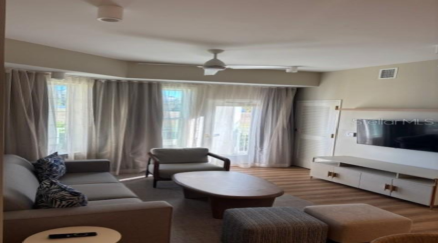 Kissimmee, Florida 34747, 2 Bedroom Bedrooms, ,2 Bathroombathrooms,Residential,For Sale,Sunset Walk Dr,0,Mfrs5142608