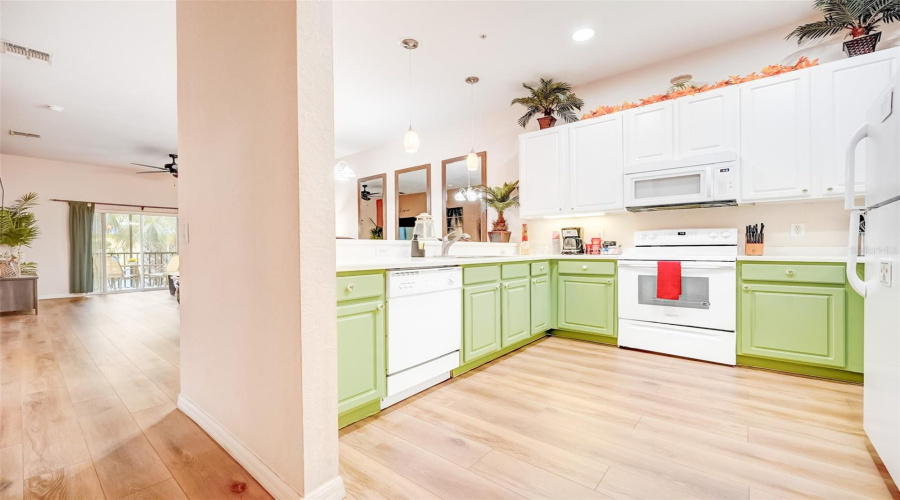 Davenport, Florida 33897, 2 Bedroom Bedrooms, ,2 Bathroombathrooms,Residential,For Sale,Lucaya,0,Mfro6430443