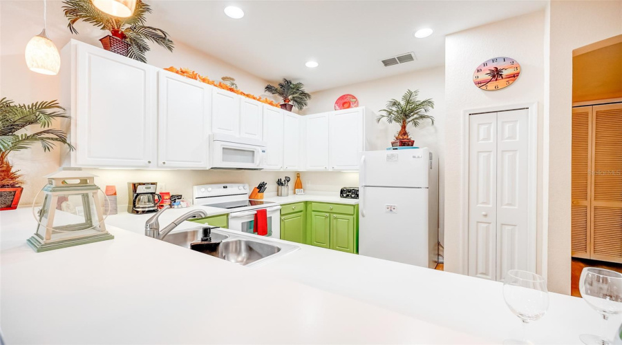 Davenport, Florida 33897, 2 Bedroom Bedrooms, ,2 Bathroombathrooms,Residential,For Sale,Lucaya,0,Mfro6430443
