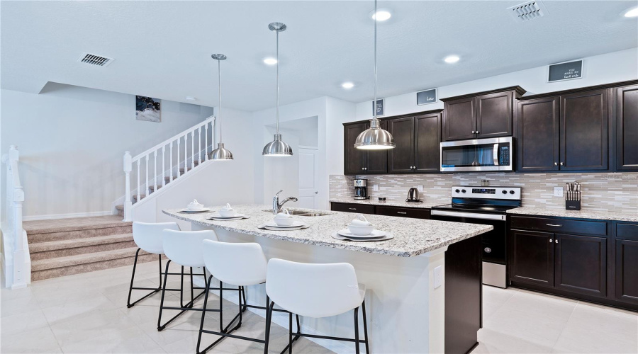 Davenport, Florida 33897, 5 Bedroom Bedrooms, ,4 Bathroombathrooms,Residential,For Sale,Gardenia,0,Mfro6430639