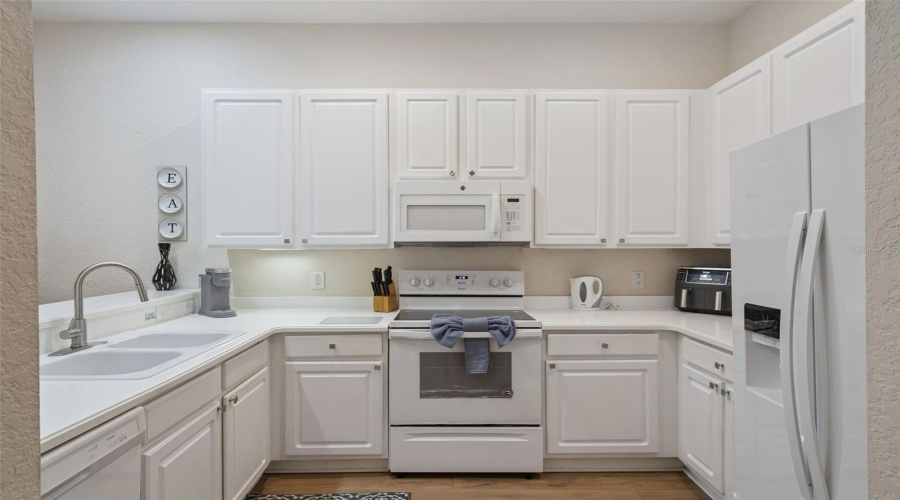 Davenport, Florida 33897, 3 Bedroom Bedrooms, ,2 Bathroombathrooms,Residential,For Sale,Lucaya,0,Mfrs5148895