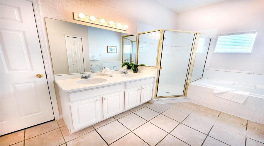 Davenport, Florida 33897, 3 Bedroom Bedrooms, ,2 Bathroombathrooms,Residential,For Sale,Lucaya,0,Mfrs5086633