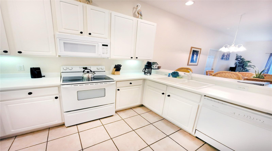 Davenport, Florida 33897, 3 Bedroom Bedrooms, ,2 Bathroombathrooms,Residential,For Sale,Lucaya,0,Mfrs5086633